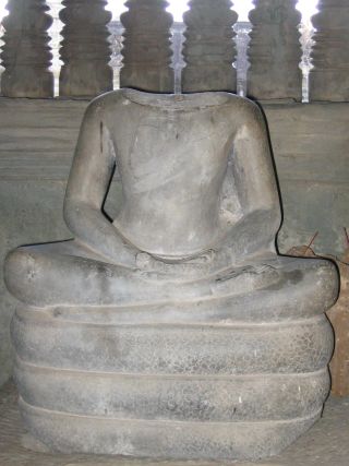 enthaupteter Buddha